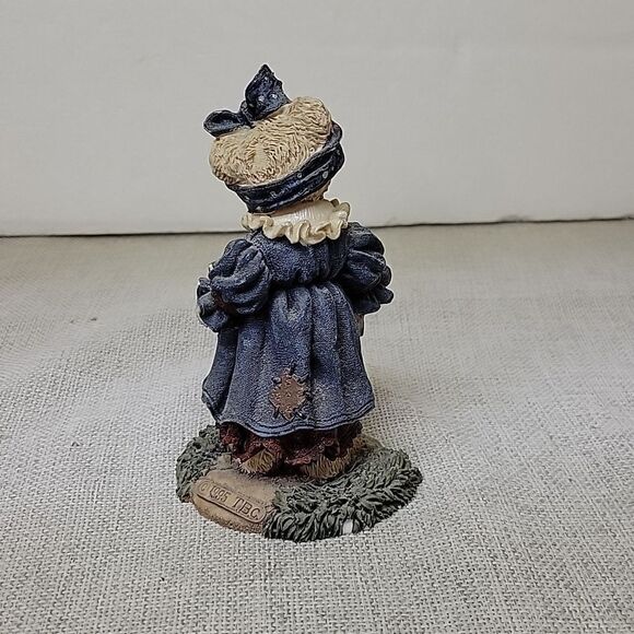 2 Boyds Bears and Friends "Bailey as the Bride" and Momma McBear...Anticipation" - Picture 8 of 9